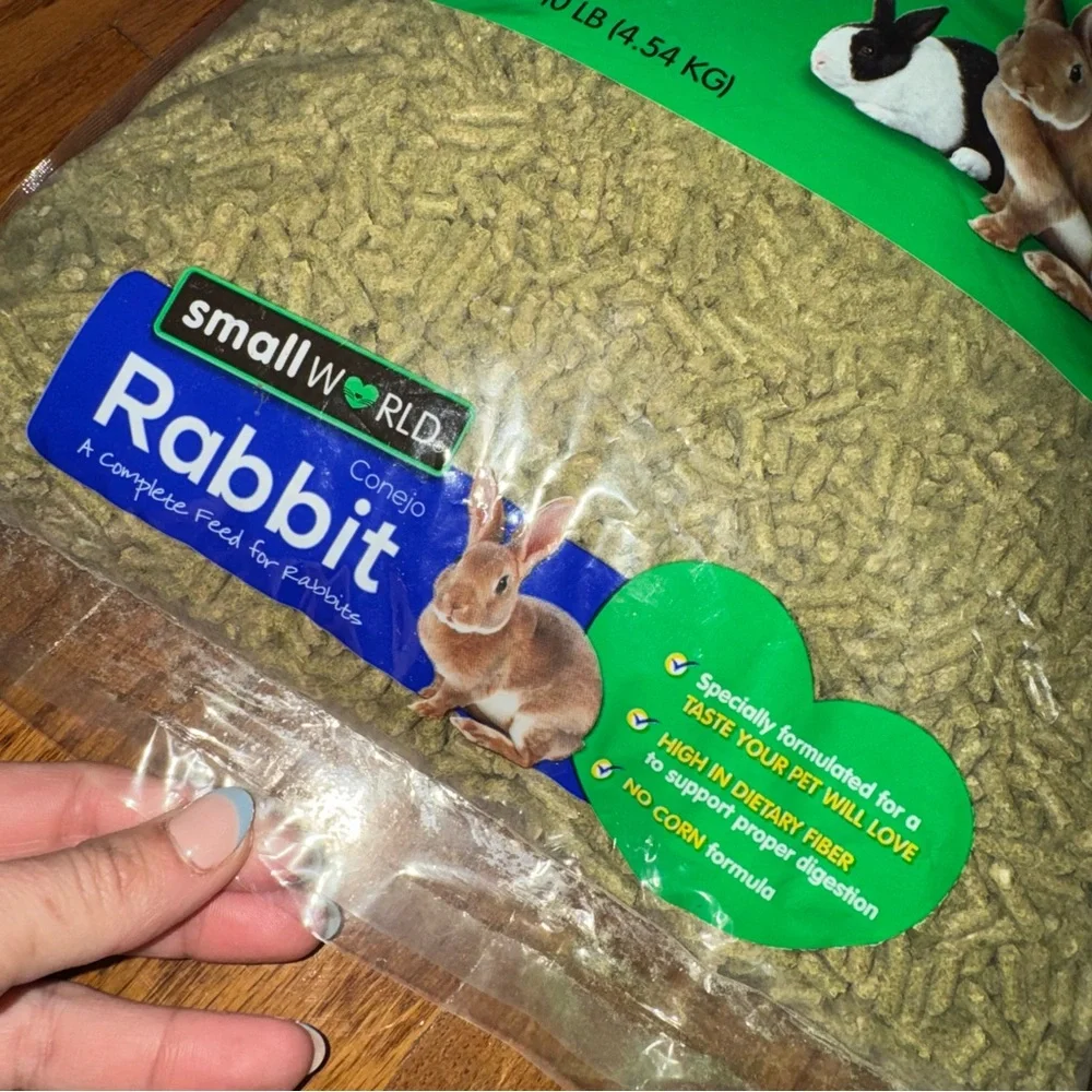 Small World Rabbit Food, Complete Feed, Pelleted Food for Rabbits, Fortified